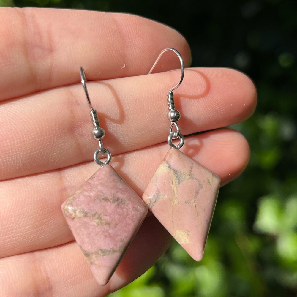Stainless steel pink rhodonite diamond shape drop earrings
